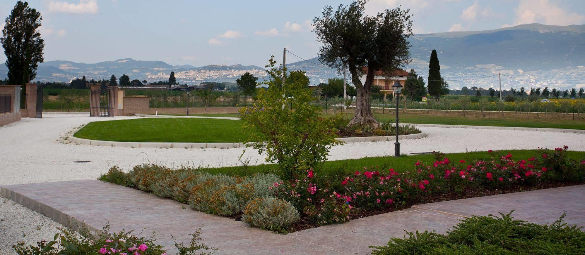 Agriturismo Le Rondini Di Francesco Di Assisi Cannara Exterior photo
