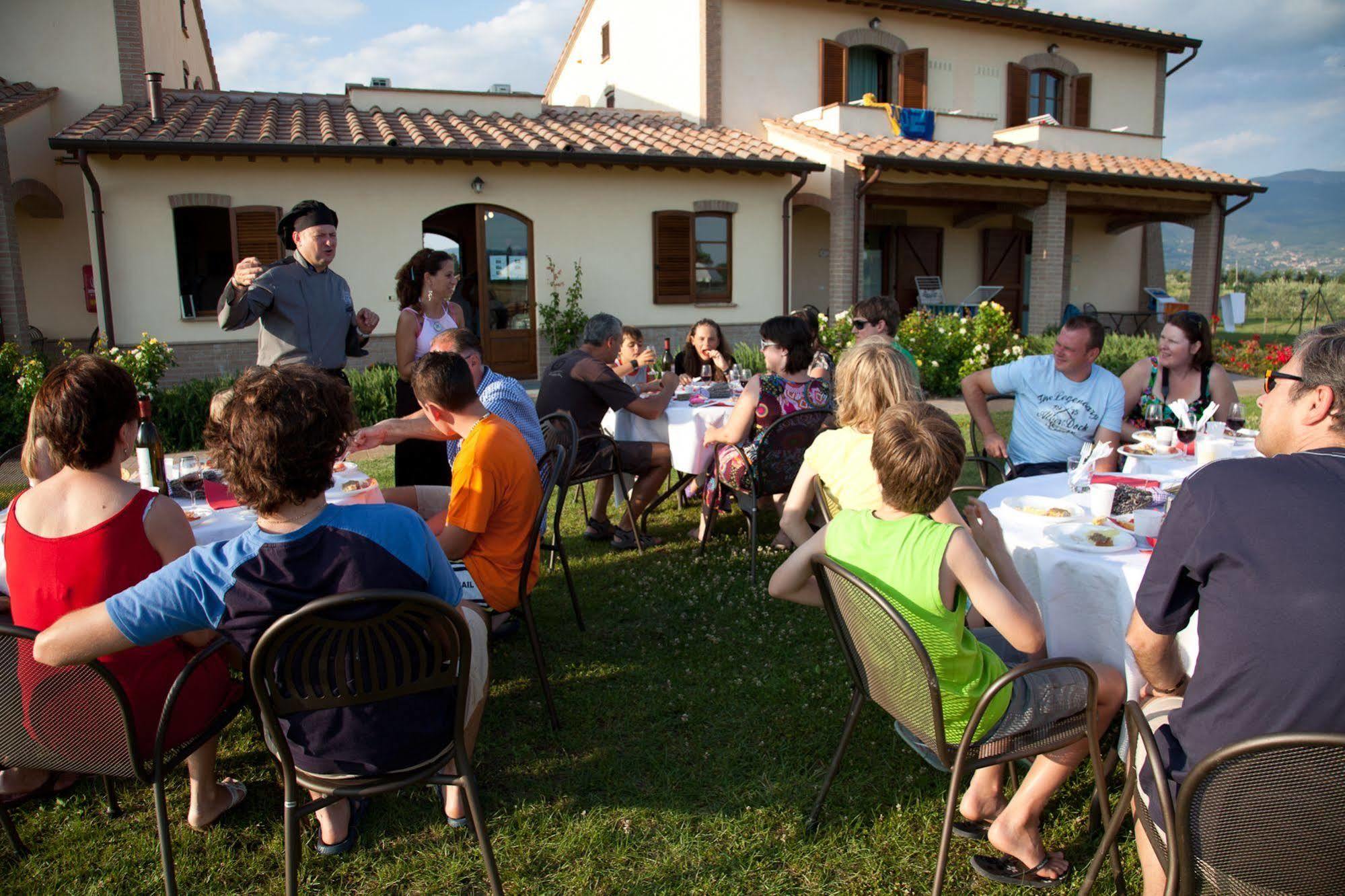 Agriturismo Le Rondini Di Francesco Di Assisi Cannara Exterior photo