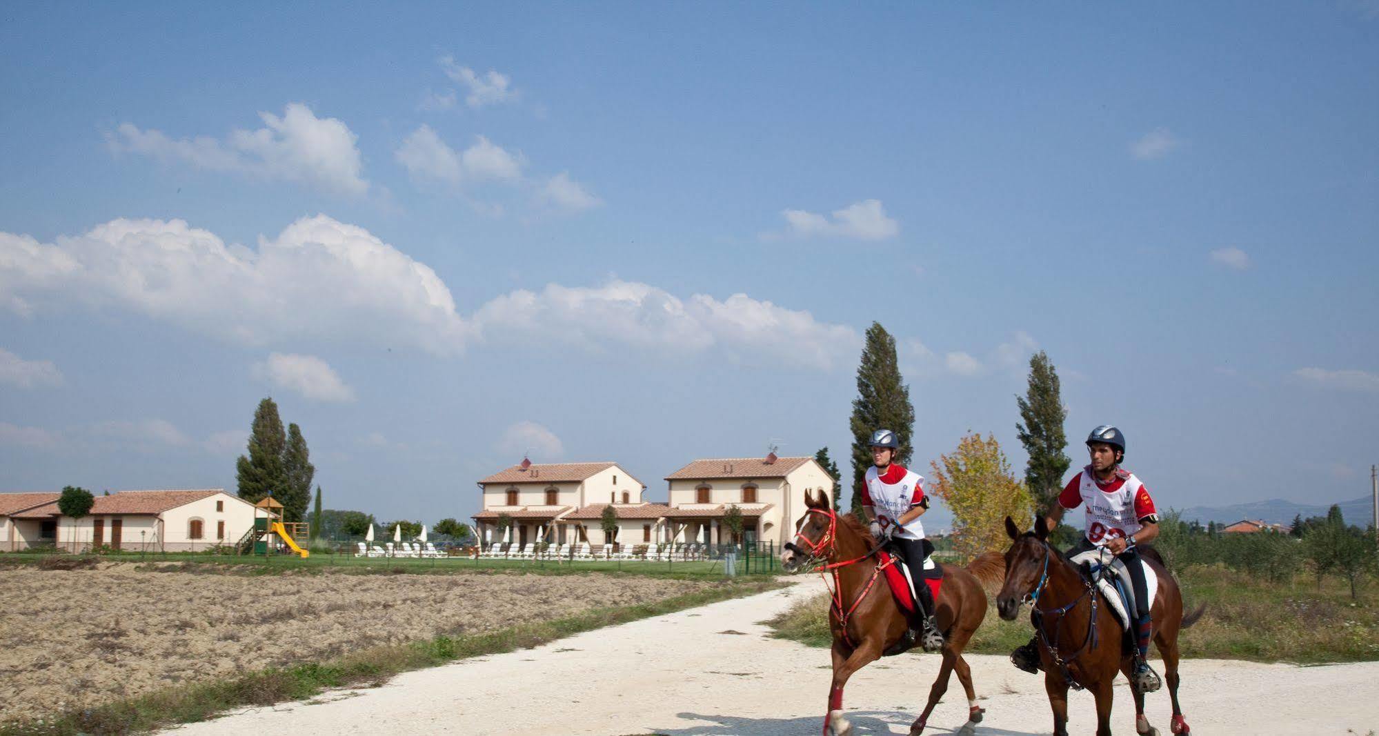Agriturismo Le Rondini Di Francesco Di Assisi Cannara Exterior photo